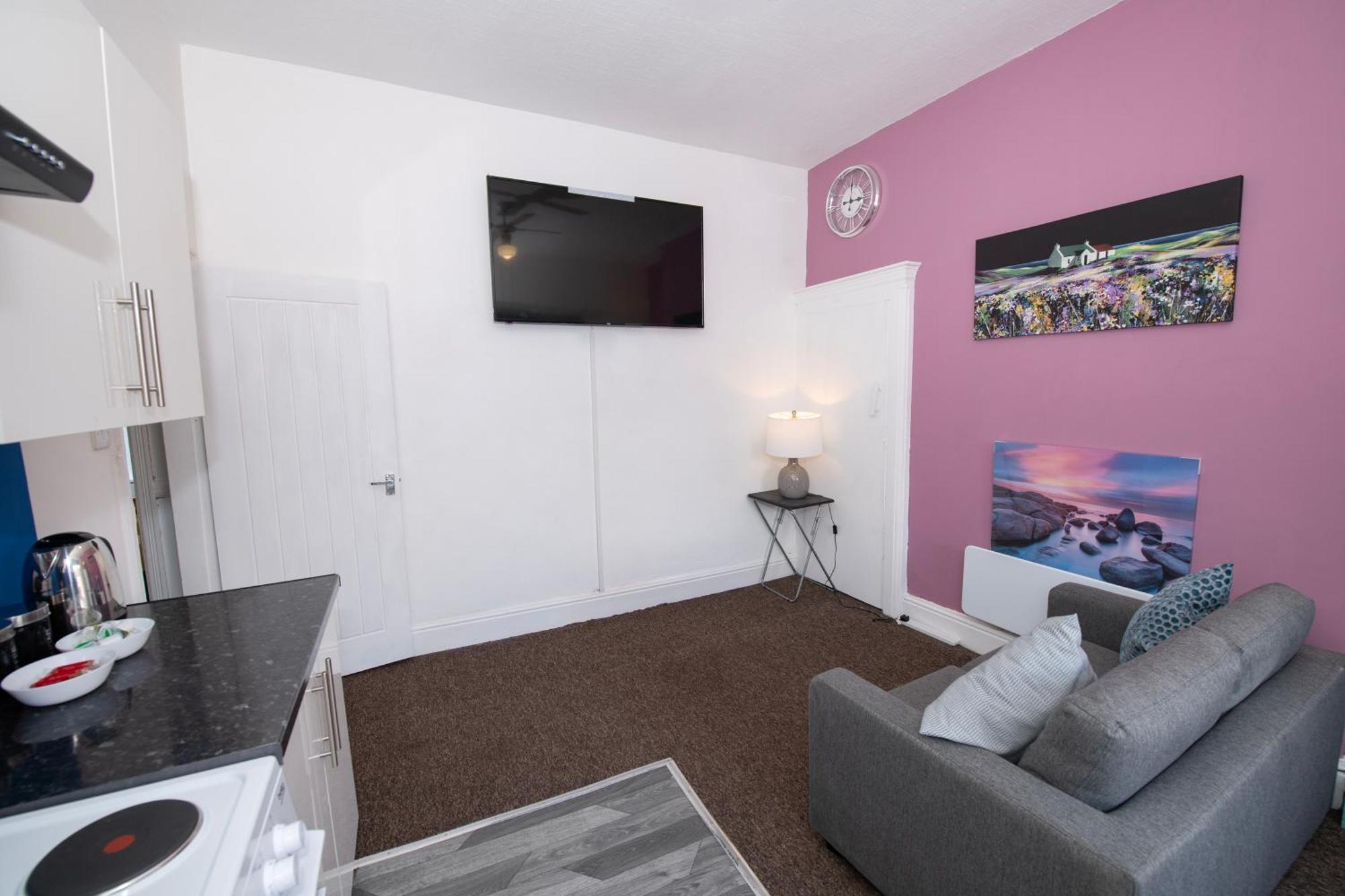 Versatile Cozy & Spacious Comfort Hull Apartments Кингстън ъпон Хъл Екстериор снимка