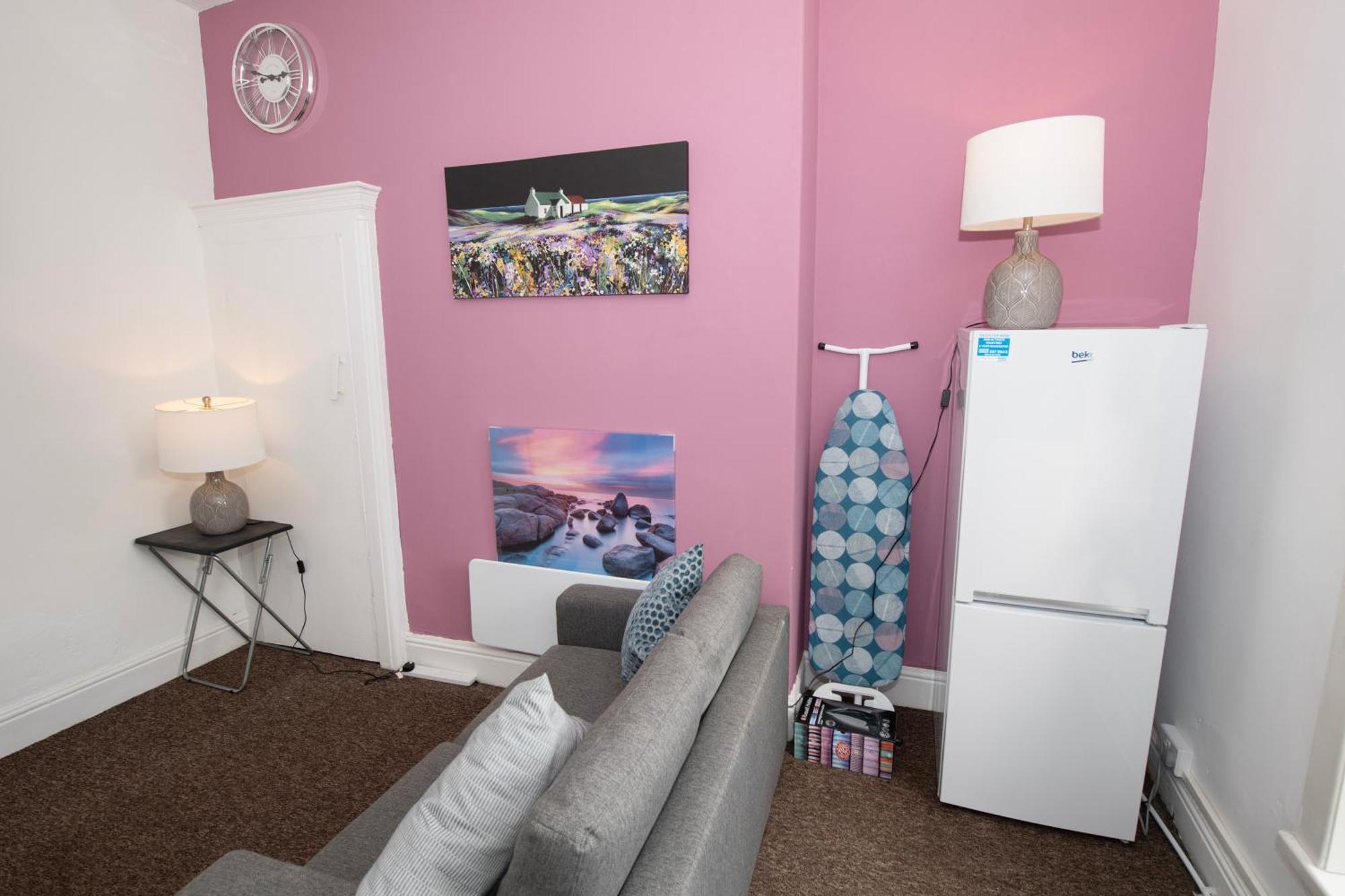 Versatile Cozy & Spacious Comfort Hull Apartments Кингстън ъпон Хъл Екстериор снимка