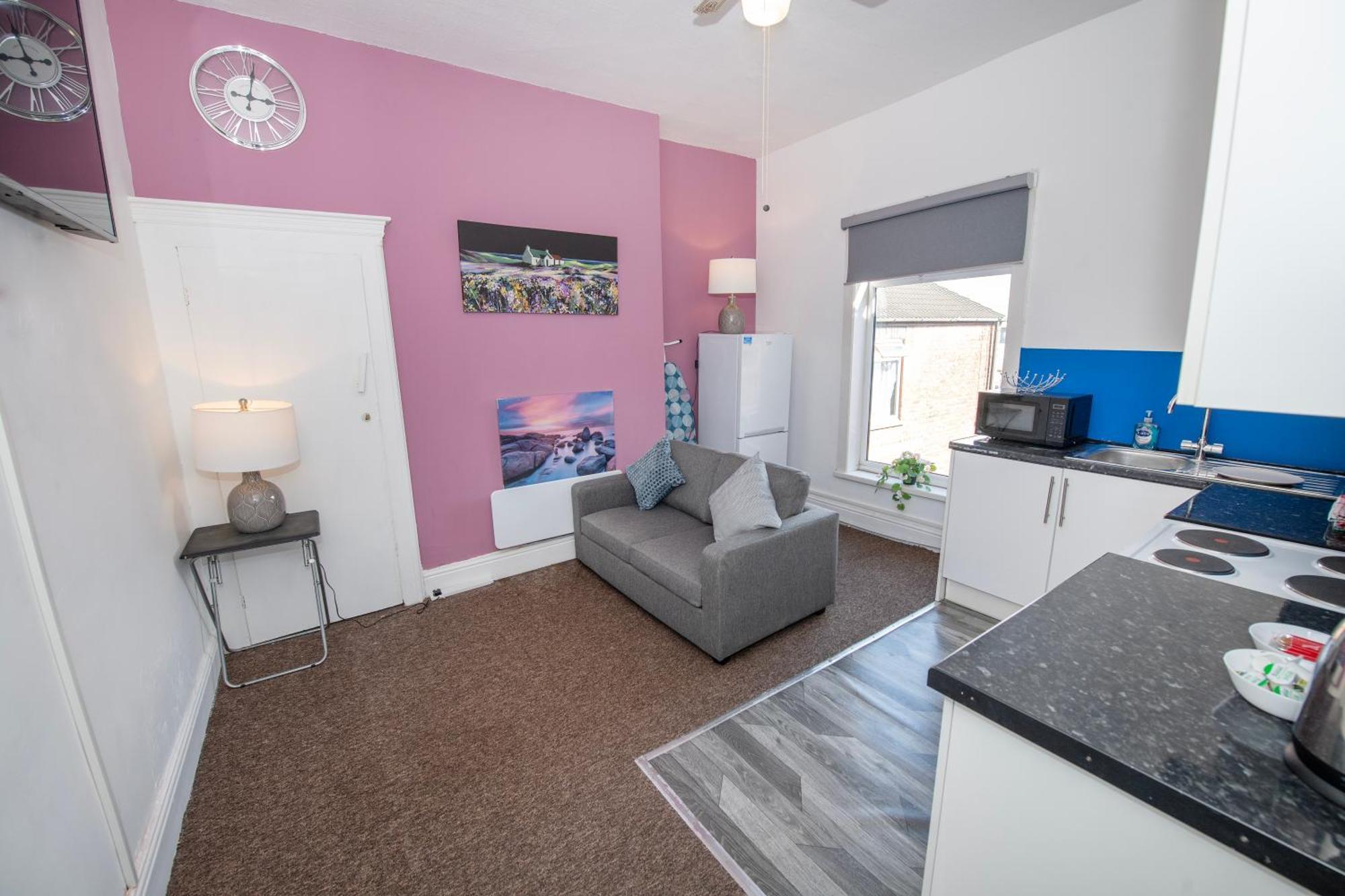 Versatile Cozy & Spacious Comfort Hull Apartments Кингстън ъпон Хъл Екстериор снимка